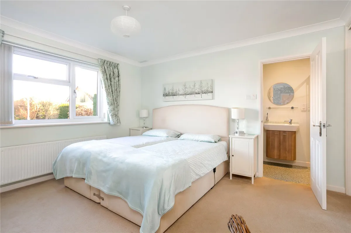 Hoopers Way, Oakley, RG23