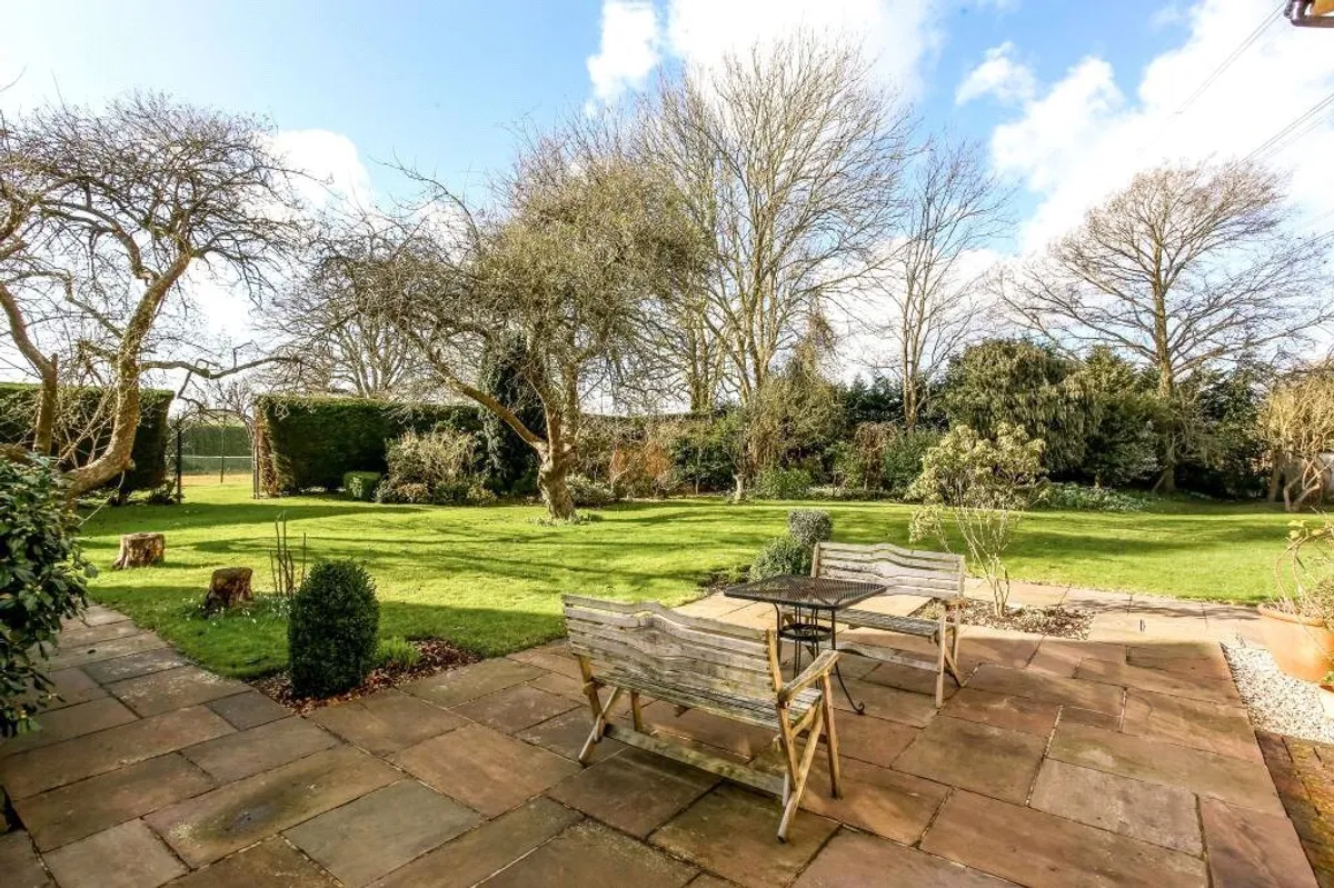 Olivers Lane, Bramley, RG26