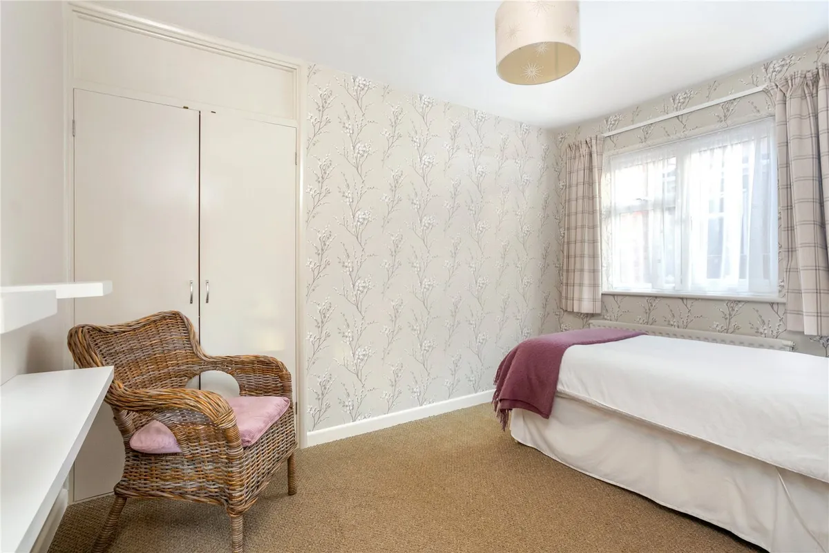 Hoopers Way, Oakley, RG23