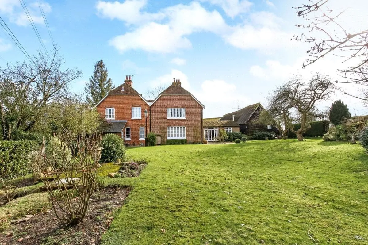 Olivers Lane, Bramley, RG26