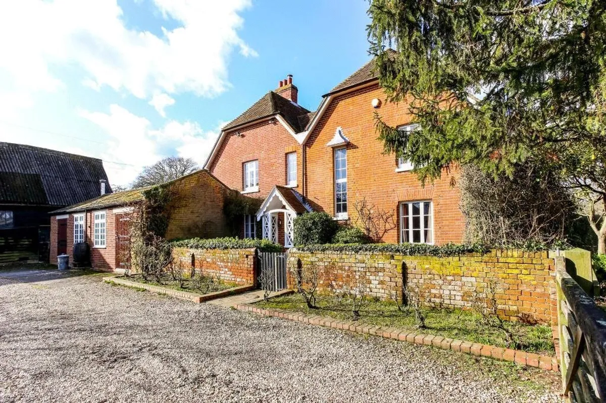 Olivers Lane, Bramley, RG26