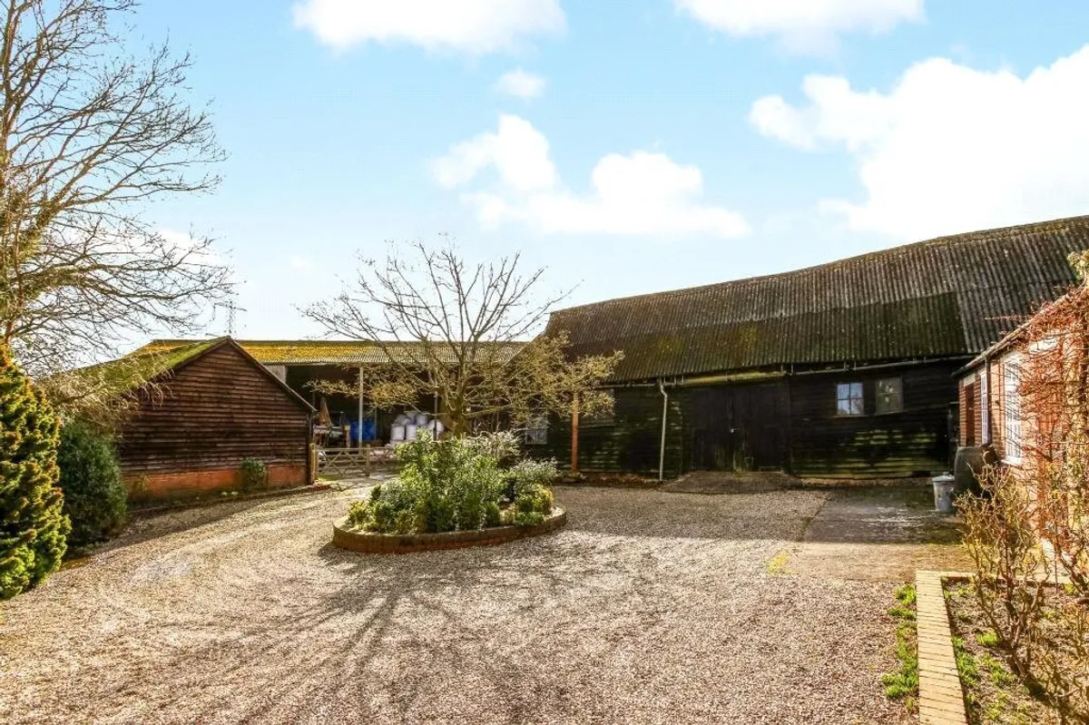 Olivers Lane, Bramley, RG26