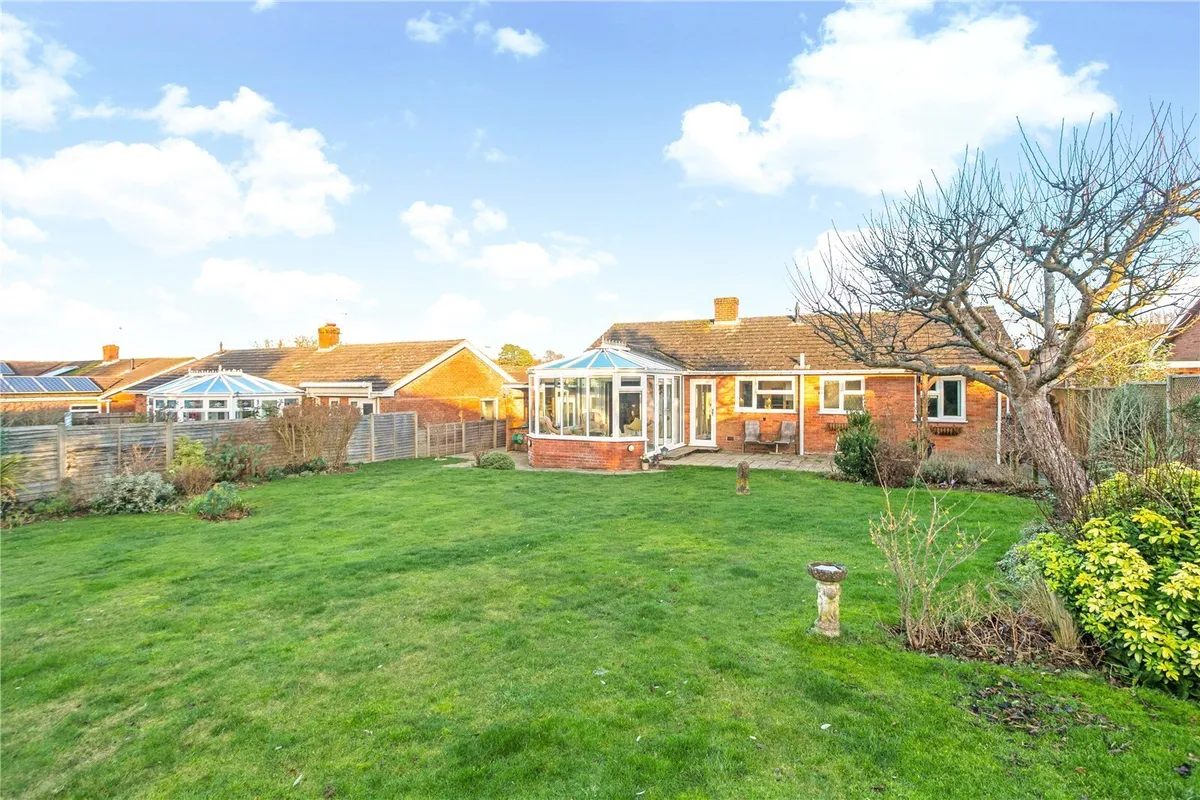 Hoopers Way, Oakley, RG23