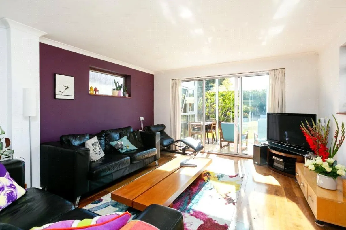 Northfield Road, Sherfield-On-Loddon, Hook, RG27