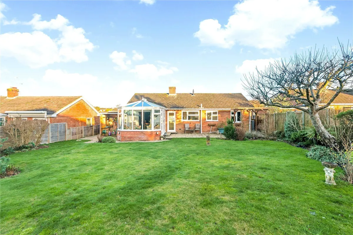 Hoopers Way, Oakley, RG23
