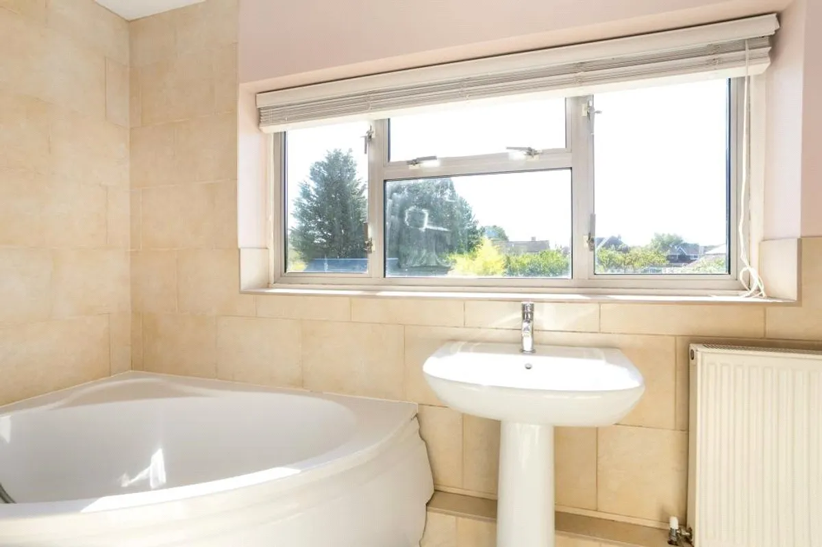 Northfield Road, Sherfield-On-Loddon, Hook, RG27