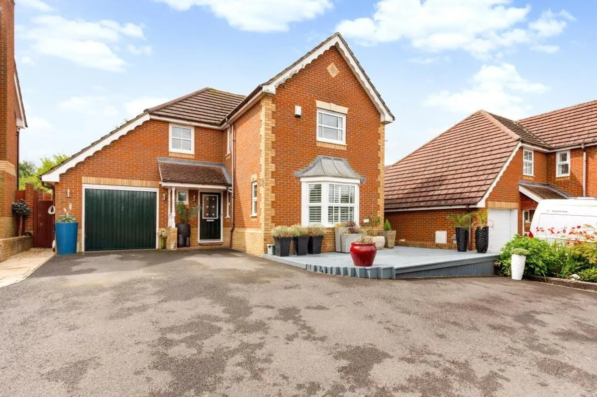 Firecrest Road, Gabriel Park, Basingstoke, RG22