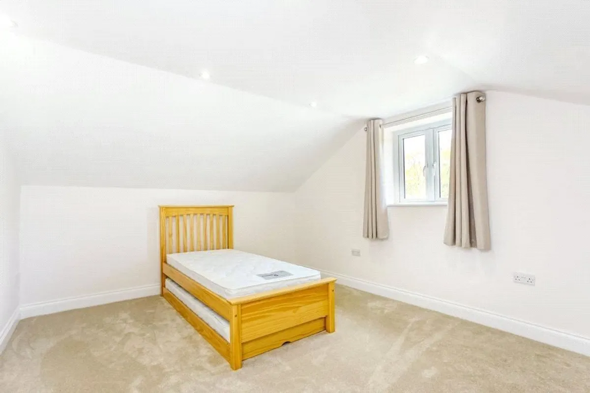 Avondale, New Road, Pamber Green, RG26