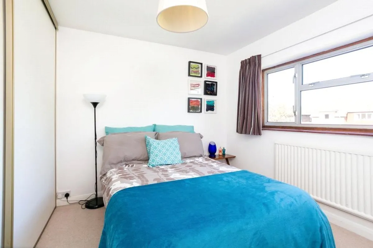 Northfield Road, Sherfield-On-Loddon, Hook, RG27