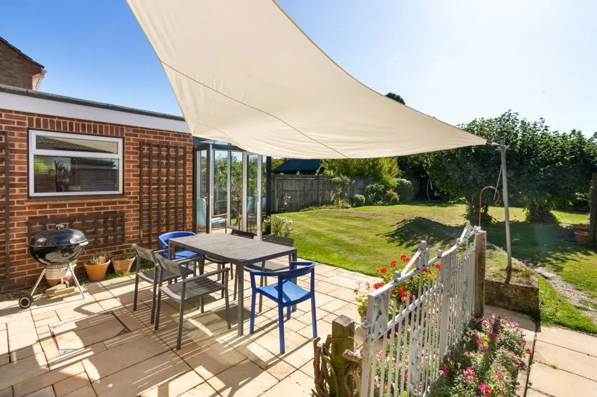 Northfield Road, Sherfield-On-Loddon, Hook, RG27