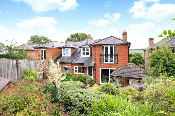 Southlea, Cliddesden, Basingstoke, RG25
