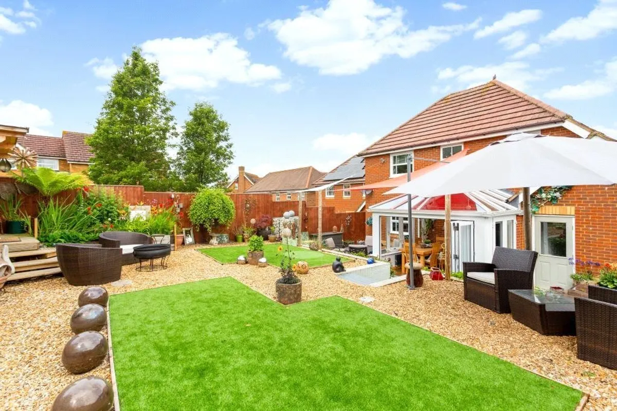 Firecrest Road, Gabriel Park, Basingstoke, RG22