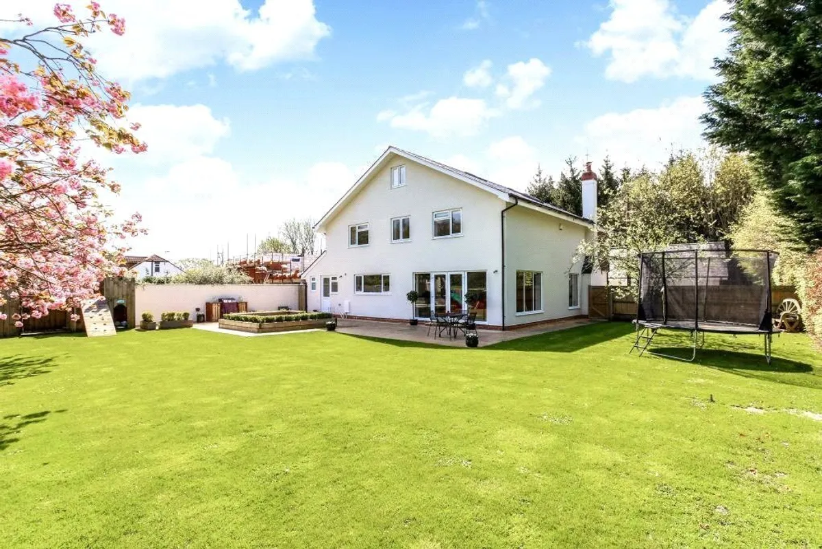 Avondale, New Road, Pamber Green, RG26