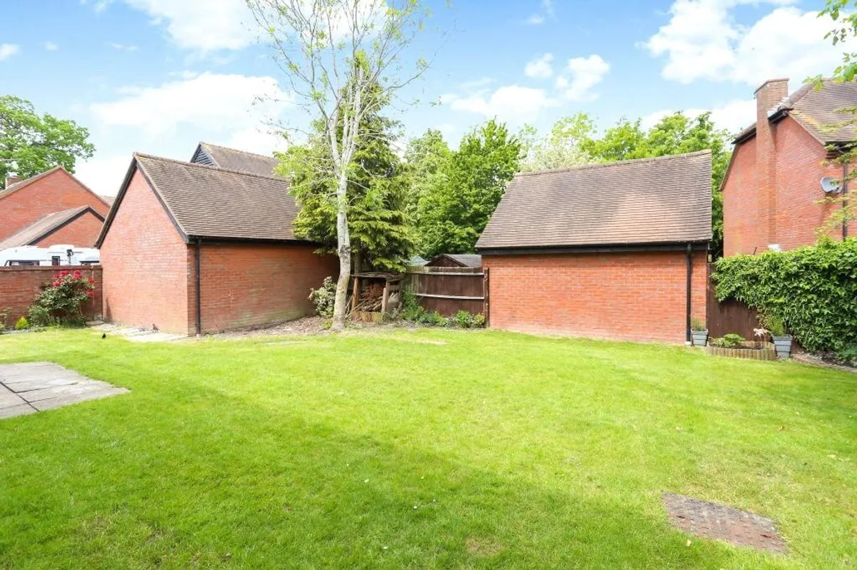 Heron Park, Lychpit, Basingstoke, RG24