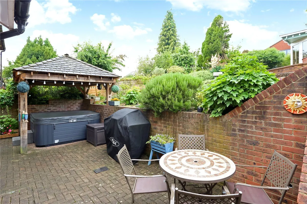 Southlea, Cliddesden, Basingstoke, RG25