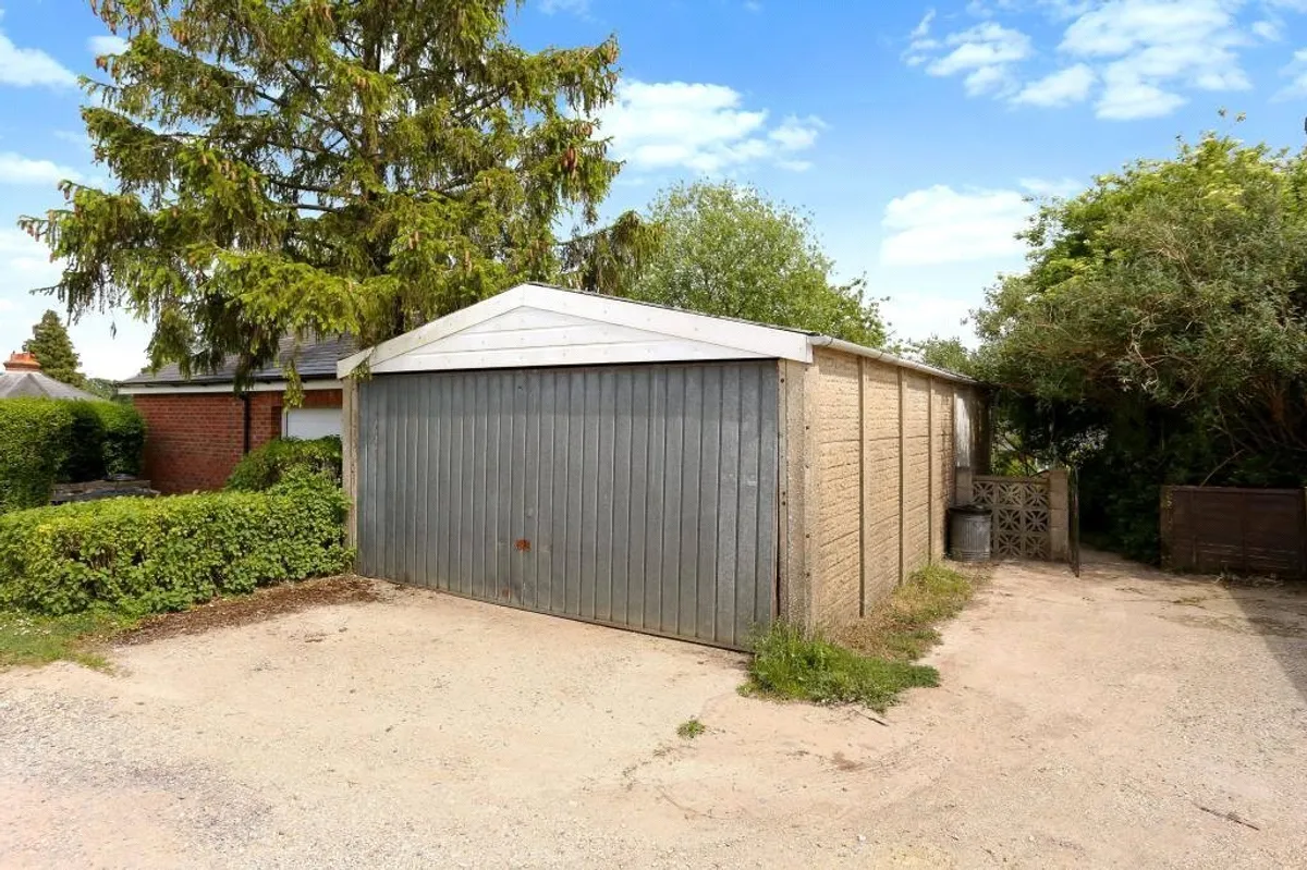 Southlea, Cliddesden, Basingstoke, RG25