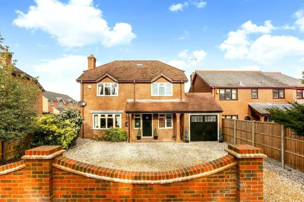 Reading Road, Chineham, Basingstoke, RG24
