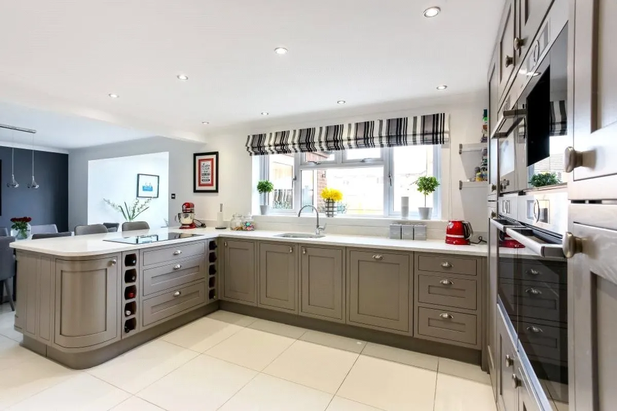 Reading Road, Chineham, Basingstoke, RG24
