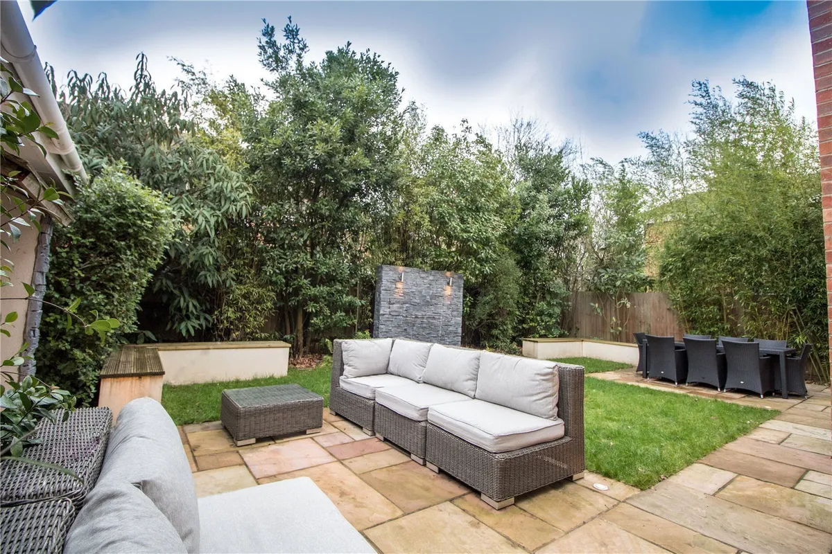 Hams Corner, Sherfield On Loddon, Hook, RG27