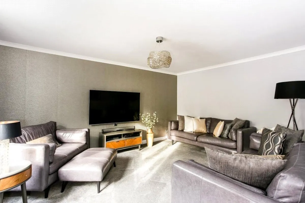 Reading Road, Chineham, Basingstoke, RG24