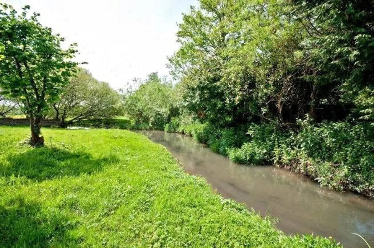 Reading Road, Sherfield-on-Loddon, Hook, Hampshire, RG27