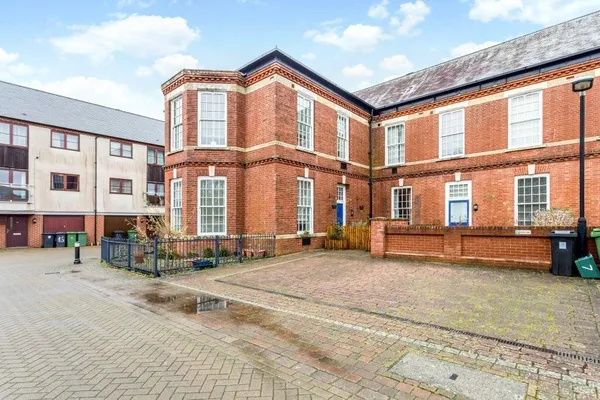 Canadian Way, Basingstoke, RG24