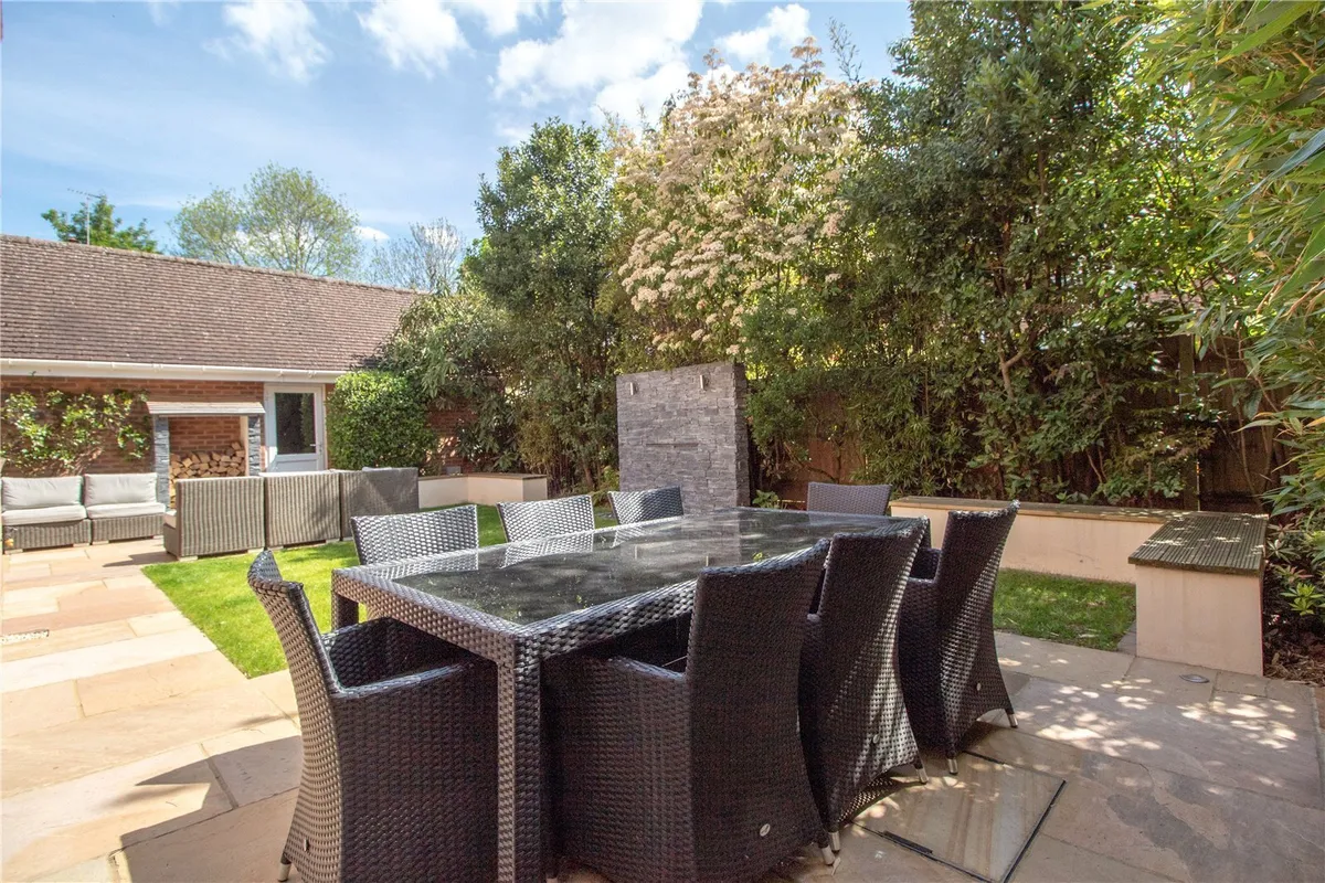 Hams Corner, Sherfield On Loddon, Hook, RG27