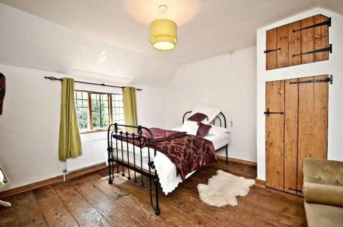 Reading Road, Sherfield-on-Loddon, Hook, Hampshire, RG27