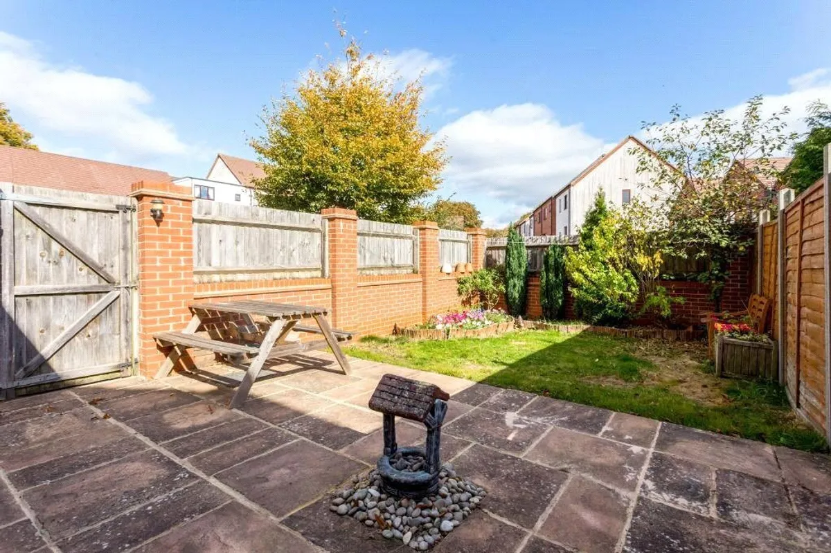 Peggs Way, Limes Park, Basingstoke, RG24