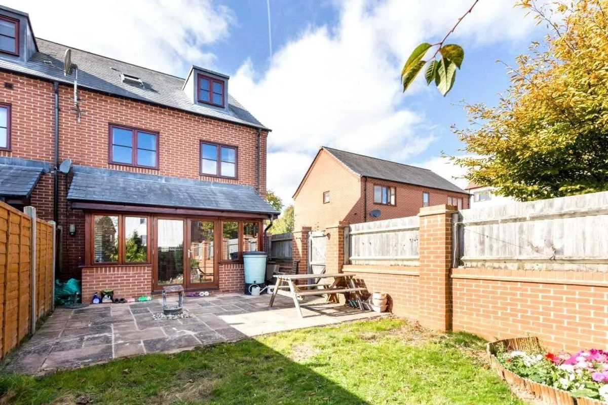 Peggs Way, Limes Park, Basingstoke, RG24