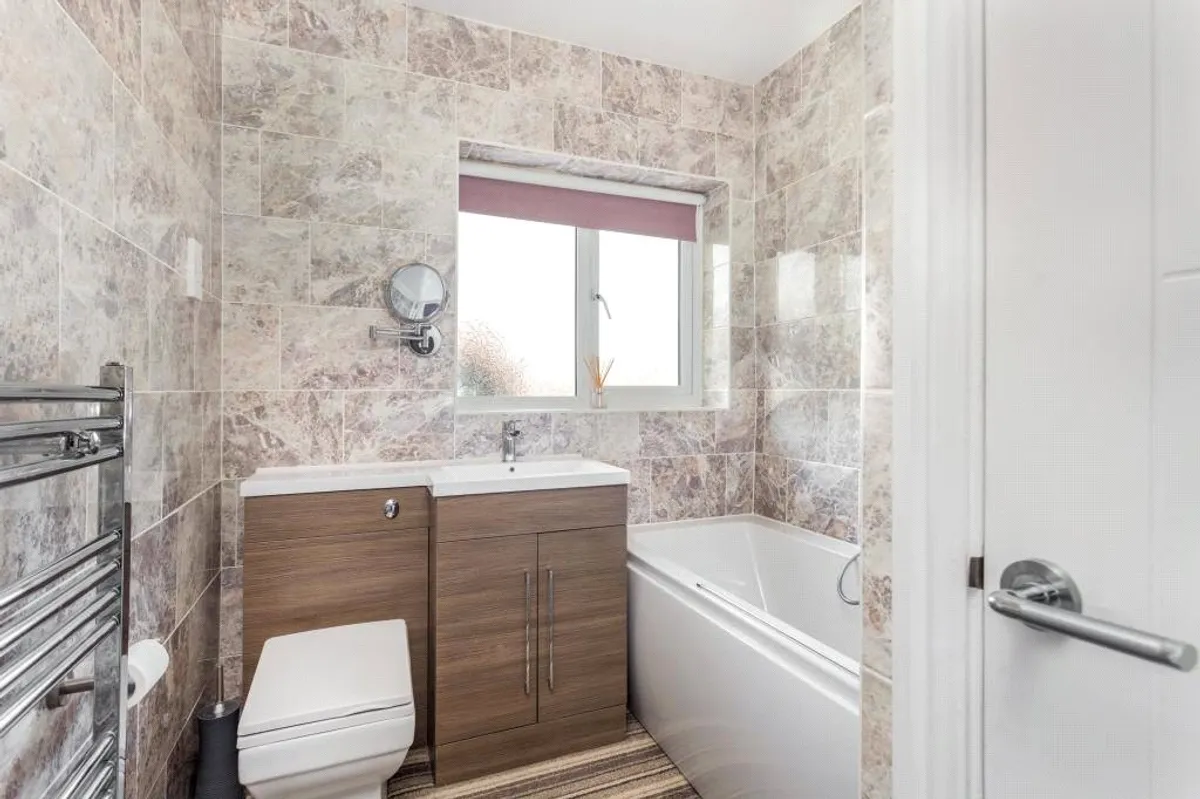 Tudor Close, Bramley, RG26