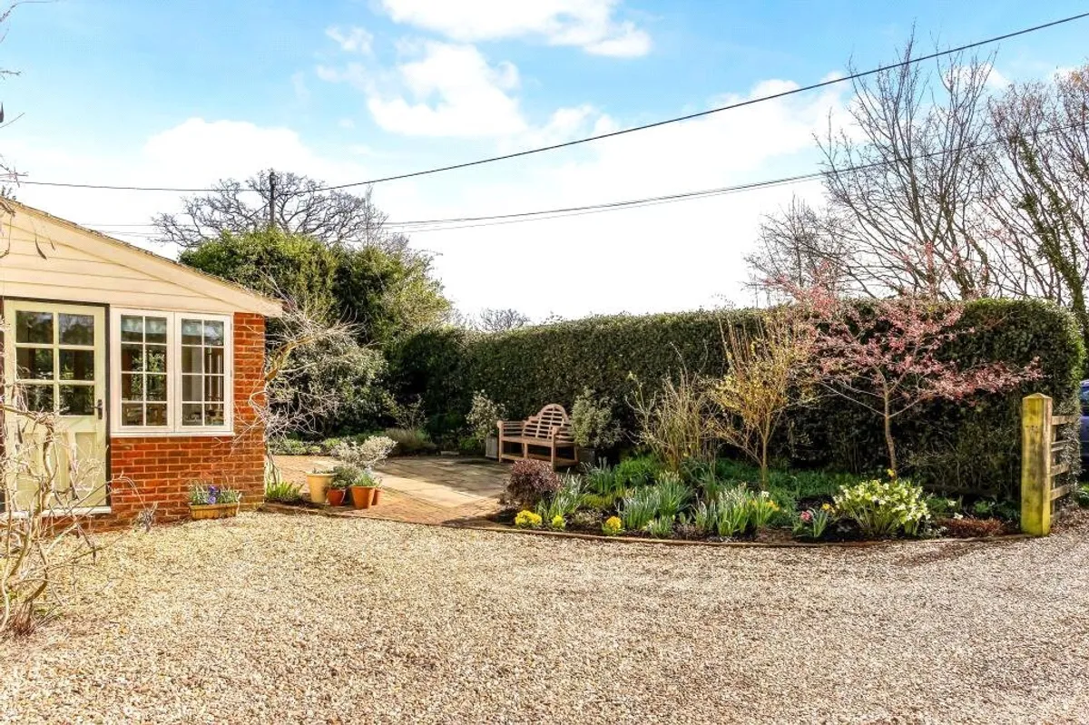 Pamber Road, Charter Alley, RG26