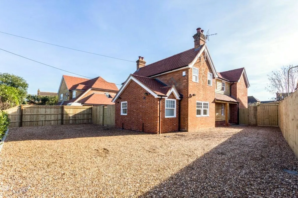 Clappsgate Road, Pamber Heath, Tadley, RG26