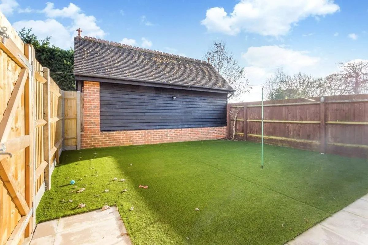 Tudor Close, Bramley, RG26