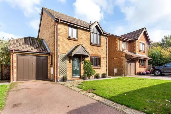 Burydown Mead, North Waltham, Basingstoke, RG25