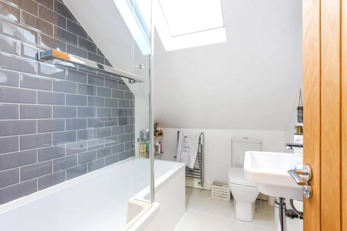 Reading Road, Chineham, Basingstoke, RG24
