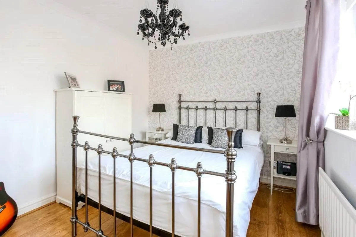 Reading Road, Chineham, Basingstoke, RG24