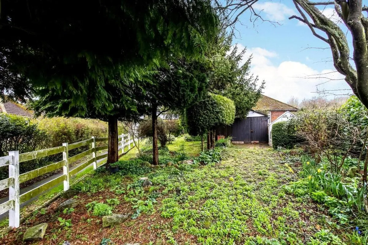 Hound Green Close, Mattingley, RG27