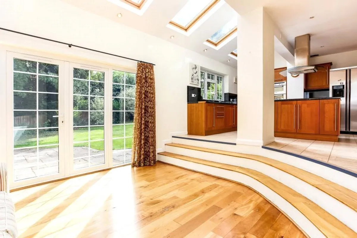 St Michaels Close, North Waltham, Basingstoke, RG25