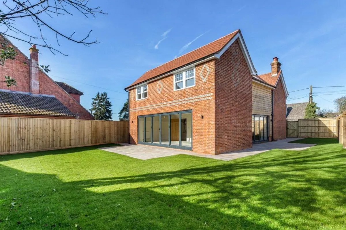 Clappsgate Road, Pamber Heath, Tadley, RG26