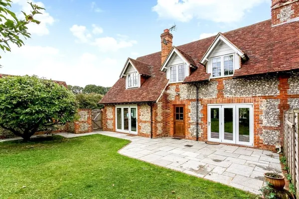 Woodside Cottage, Stockbridge Road, North Waltham, RG25