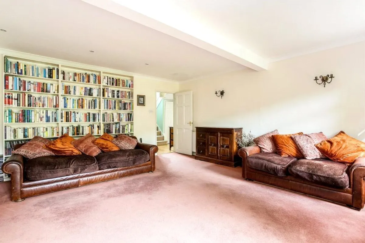 St Michaels Close, North Waltham, Basingstoke, RG25