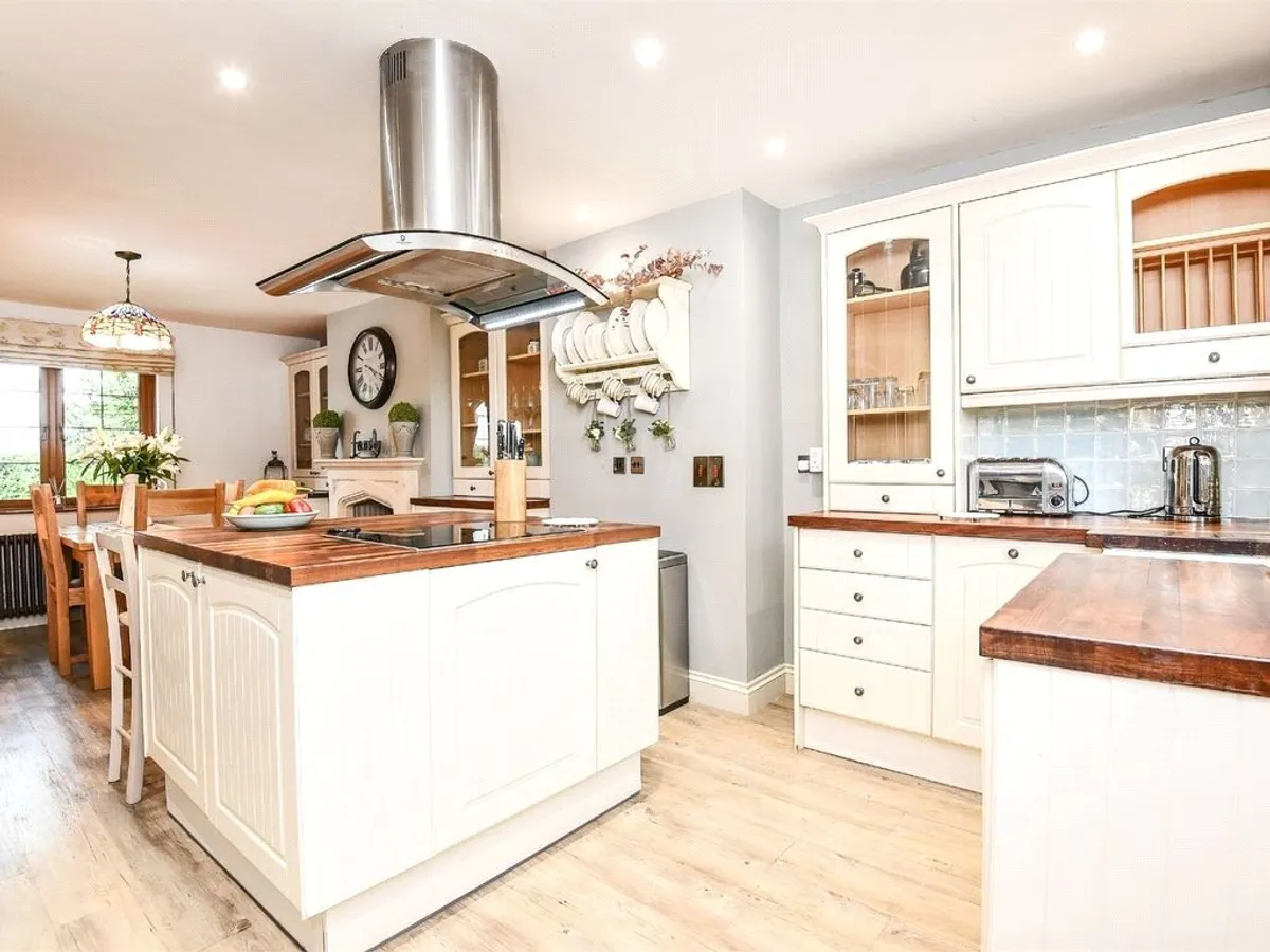 Breach Farm Cottages, Dummer, RG25