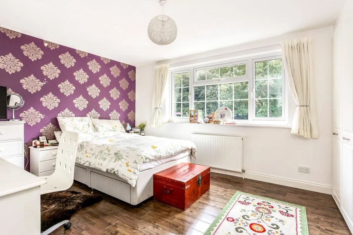 St Michaels Close, North Waltham, Basingstoke, RG25