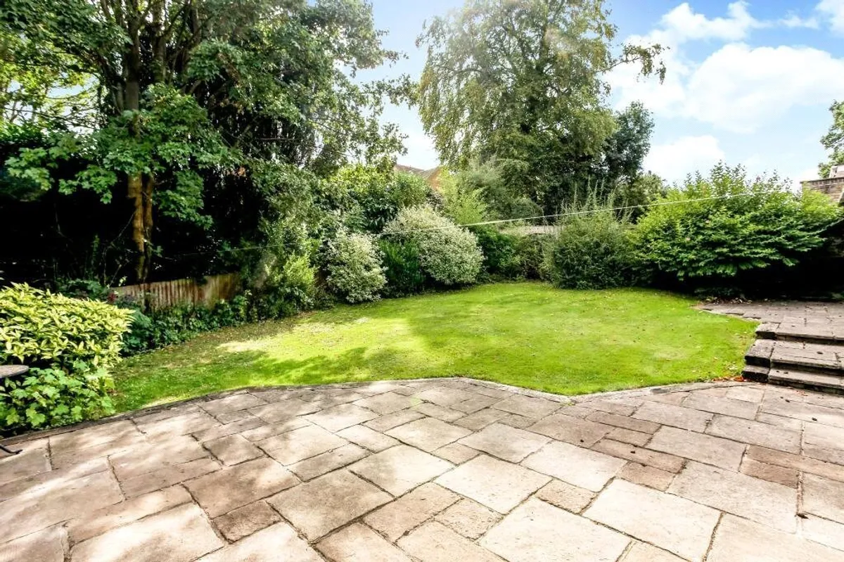 St Michaels Close, North Waltham, Basingstoke, RG25