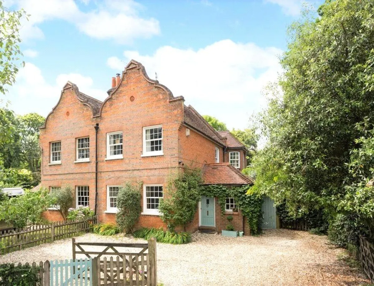 Mowbray Hill, Mortimer, Berkshire, RG7