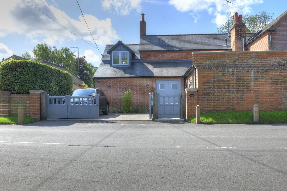 Church Lane, Cliddesden, Basingstoke, RG25
