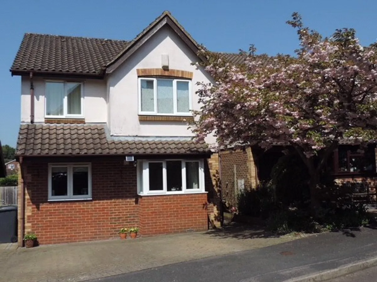 Meadow Rise, North Waltham, Basingstoke, RG25