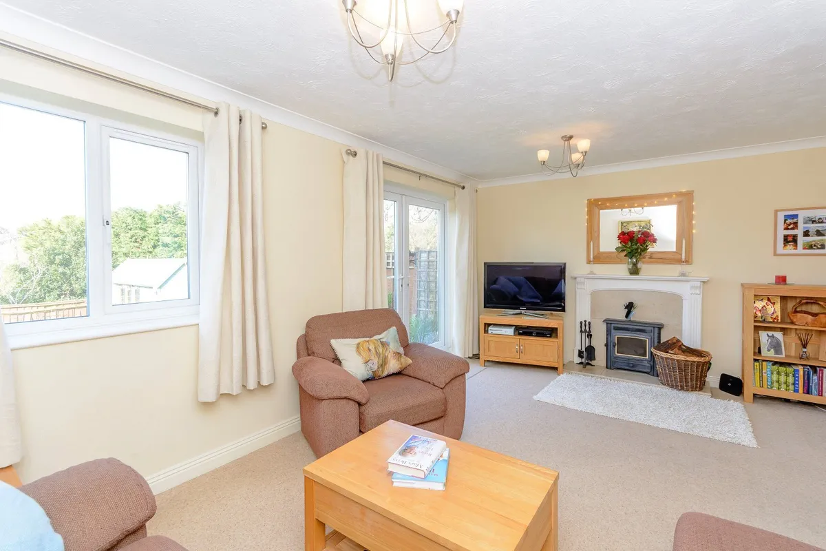 Meadow Rise, North Waltham, Basingstoke, RG25