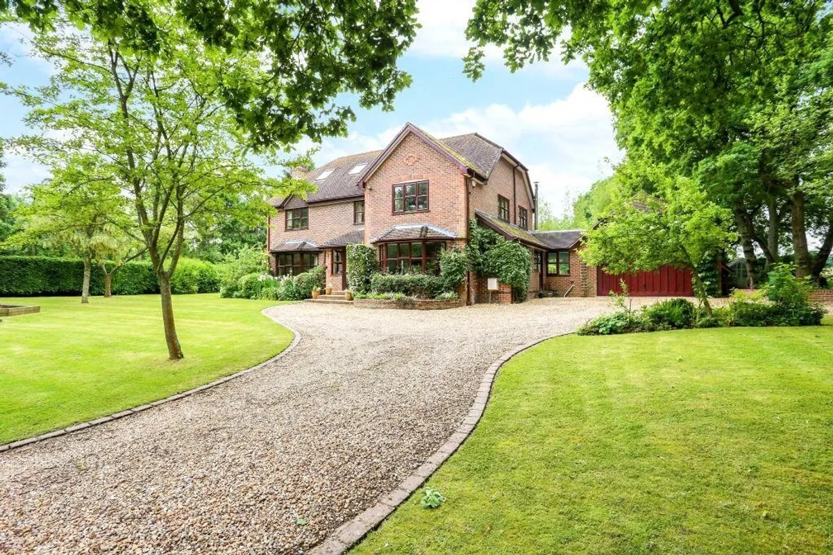 Salters Heath Road, Monk Sherborne, Nr Basingstoke, RG26
